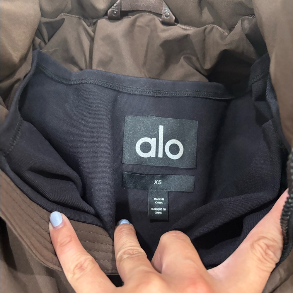 Alo yoga main act corset puffer jacket size xs - Picture 4 of 4